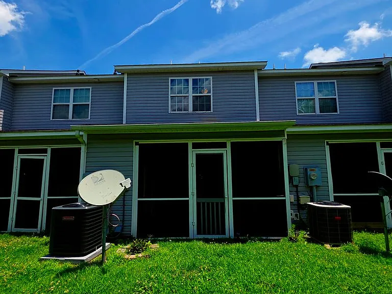 300 Caldwell Loop — Photo 2