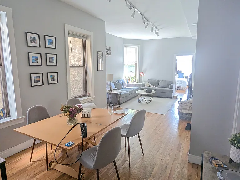 2425 N Geneva Ter #2 — Photo 13