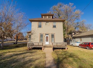 930 W Ash Ave, El Dorado, KS 67042