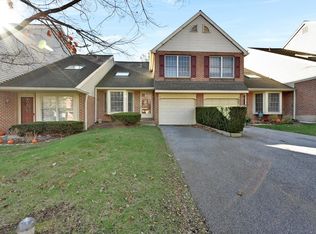 8 Oak Leaf Ln, Downingtown, PA