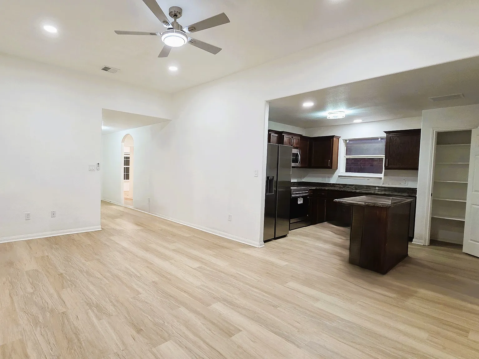 3 bed, 1368 sqft, $1,775 — Photo 3