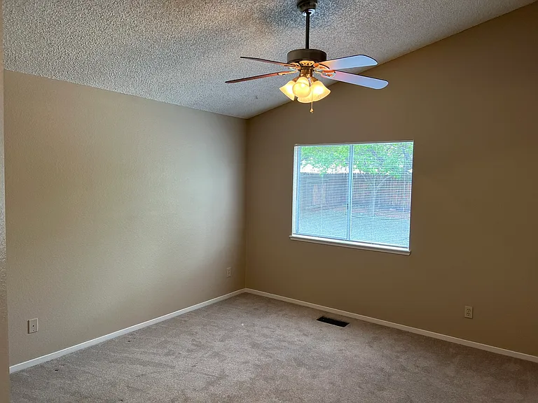 5536 Santa Rosa Ct — Photo 9
