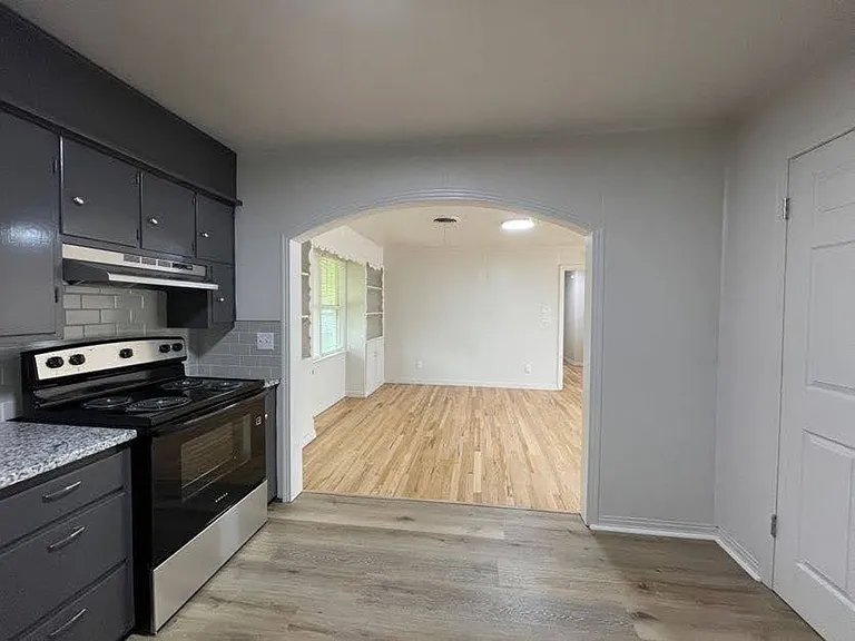 1112 N 9th St — Photo 20