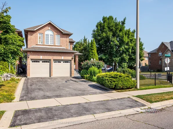 422 Fernforest Dr, Brampton, ON L6R 2P7