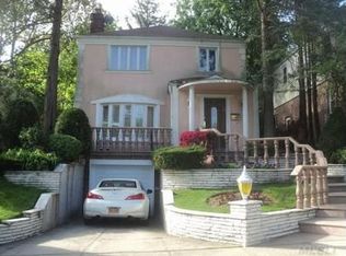 18620 80th Dr, Jamaica, NY 11432