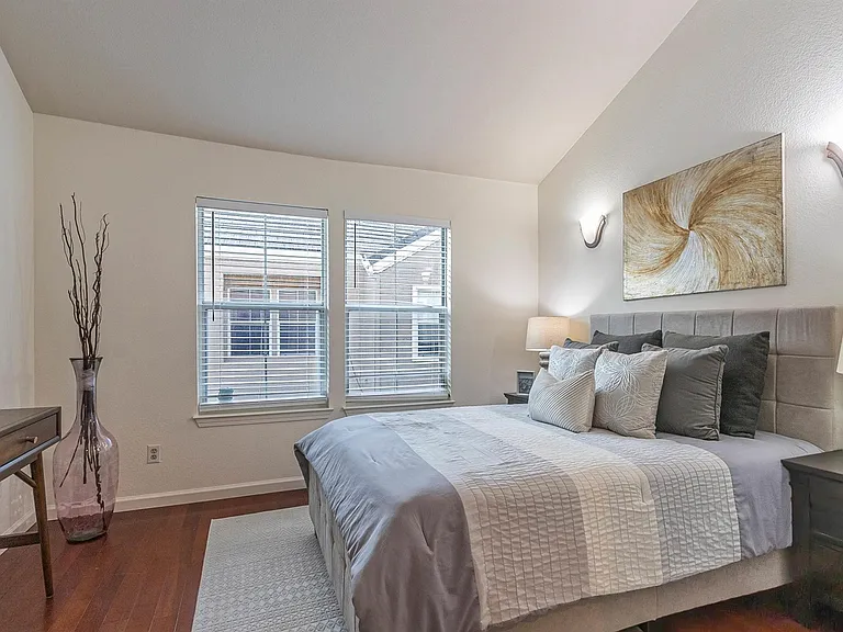 441 Camille Cir #12 — Photo 4