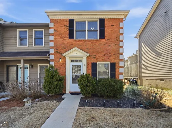 2215 Spring Walk Ct, Atlanta, GA 30341
