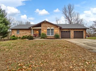 957 Long Branch Rd, Troy, IL 62294