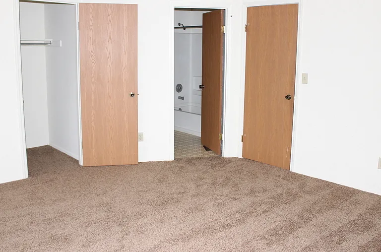 6532 Rolling Glen Dr — Photo 7