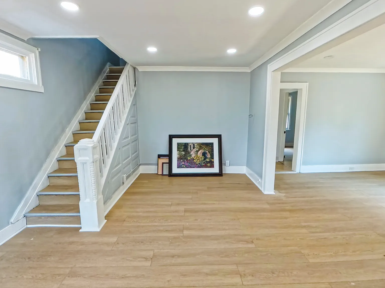 4 bed, 1.5 bath, 1350 sqft, $1,300 — Photo 2