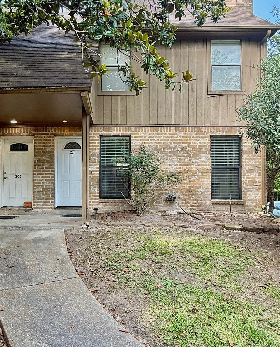 3 bed, 2.5 bath, 1320 sqft, $1,650 — Photo 1