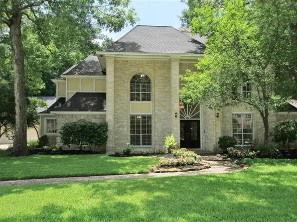 5003 Maple Terrace Dr, Kingwood, TX 77345