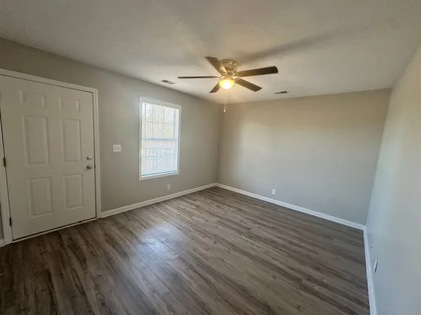 10012 Michaele Lane, 10012 Michaele Ln #7, Louisville, KY 40299
