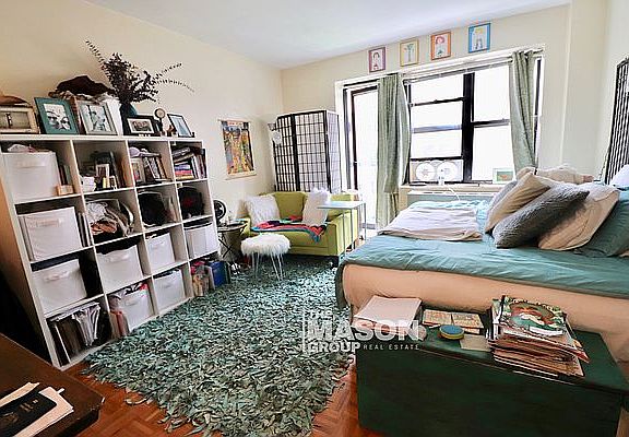 4th image of 337 W 43rd St APT 5C