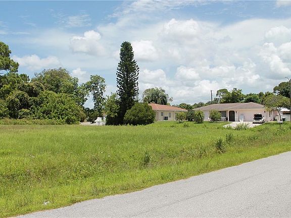 3rd image of Capilla Ln