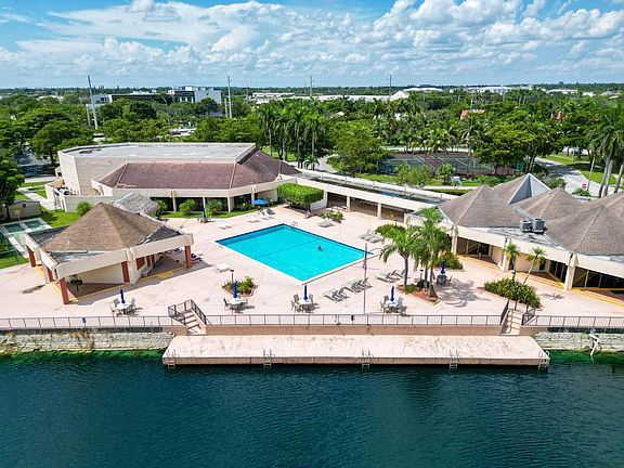 3rd image of 2871 Sunrise Lakes Drive E #206