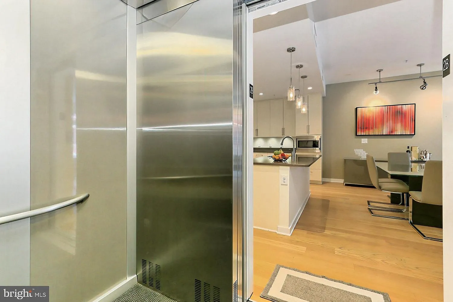 2 bed, 1337 sqft, $5,200 — Photo 4