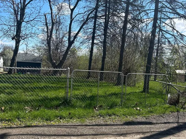 1129 Tecumseh Ave, Waterford, MI 48327
