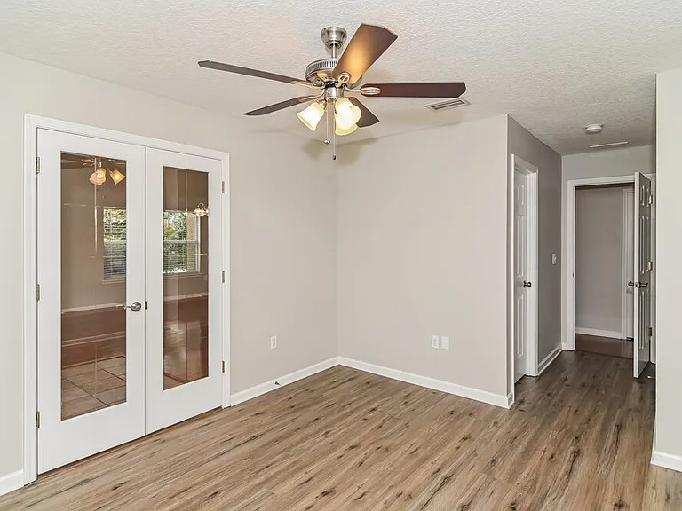 1798 Chatham Village Dr — Photo 9