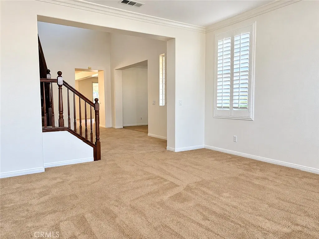 4 bed, 3437 sqft, $3,995 — Photo 3