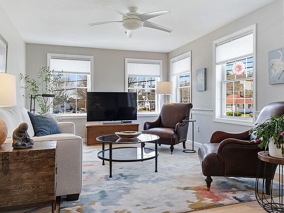 4th image of 105 Winnacunnet Road #5