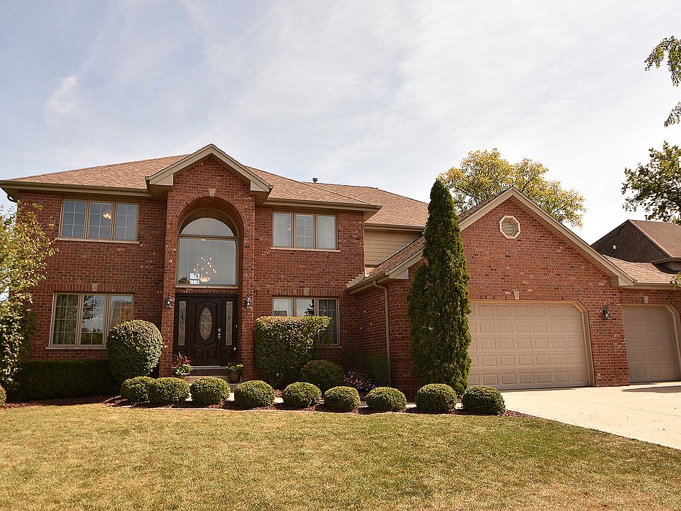 1st image of 17417 Stone Hill Dr