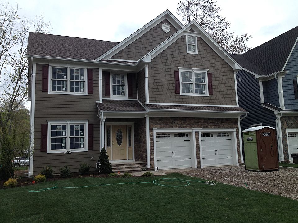 2nd image of 2219 Rhoda Pl