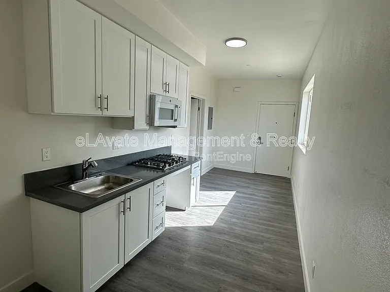 226 W 87th St #204 — Photo 2