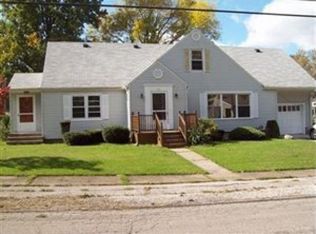 383 Rowe St, Conneaut, OH 44030