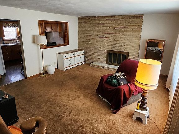 5th image of 943 Evans Ave