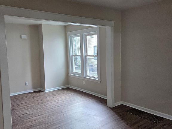 2nd image of 609 13th St #11422167