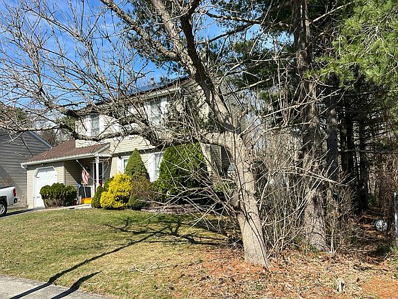 2nd image of 50 Bayside Ave