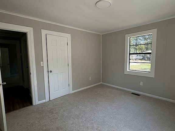 5th image of 208 Phillips St