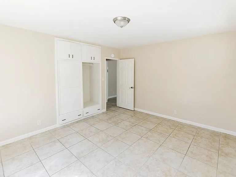 219 W Avenida Palizada — Photo 11