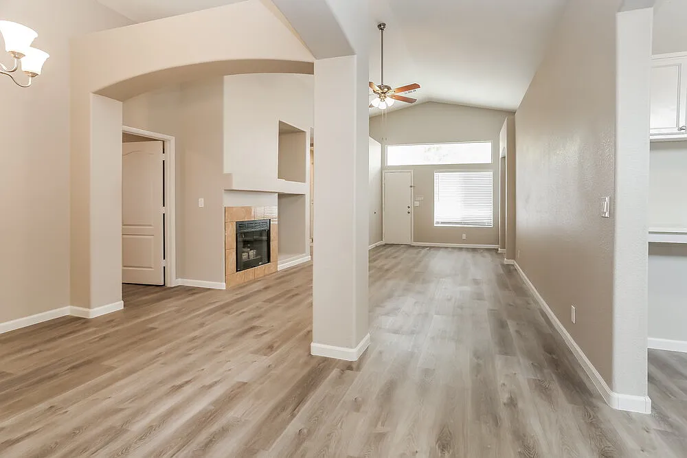 4 bed, 2.0 bath, 1581 sqft, $2,230 — Photo 3