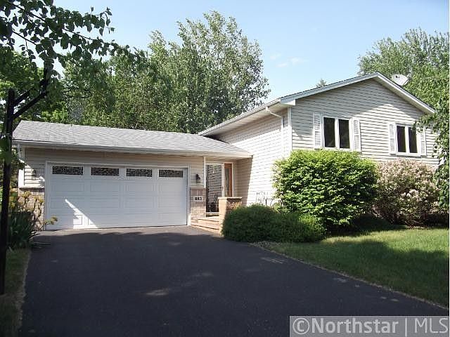 1st image of 883 Sandhurst Dr W