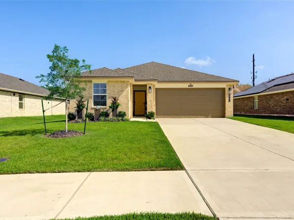 9907 Palm Royal Dr, Baytown, TX 77521