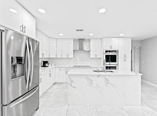 12293 Old Country Rd S, Wellington, FL 33414