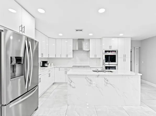 12293 Old Country Road S, Wellington, FL 33414