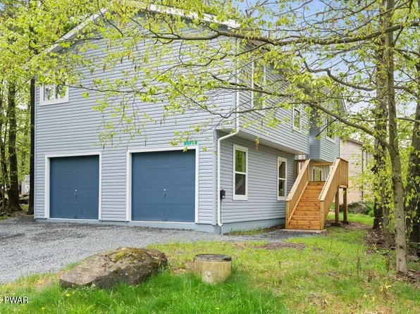 1700 Rolling Hills Dr, Tobyhanna, PA 18466