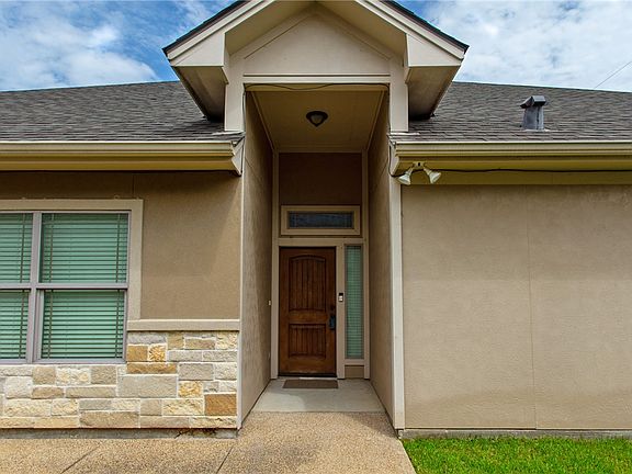 3rd image of 1710 Lonetree Dr