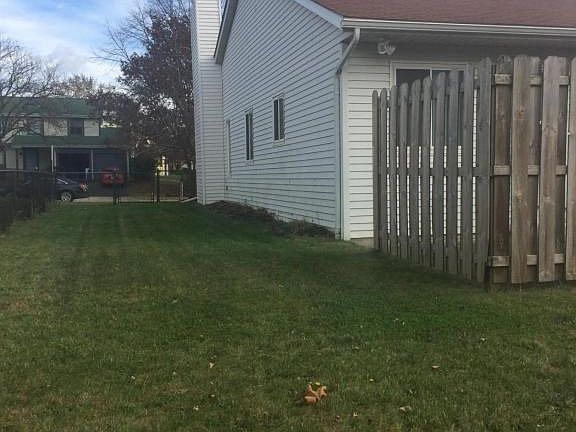 2nd image of 2019 Lynbridge Dr