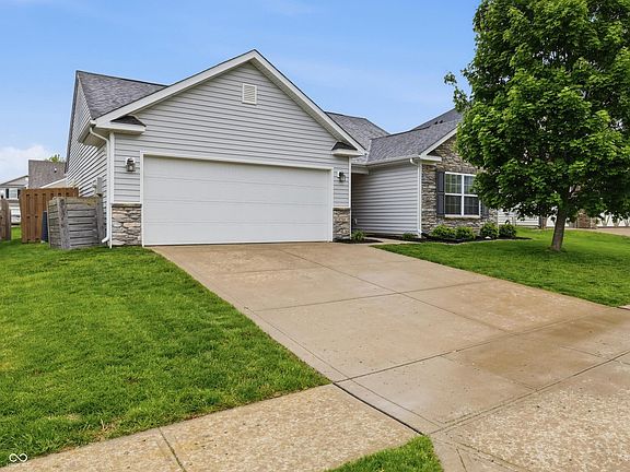 2nd image of 5780 Blue Sky Dr