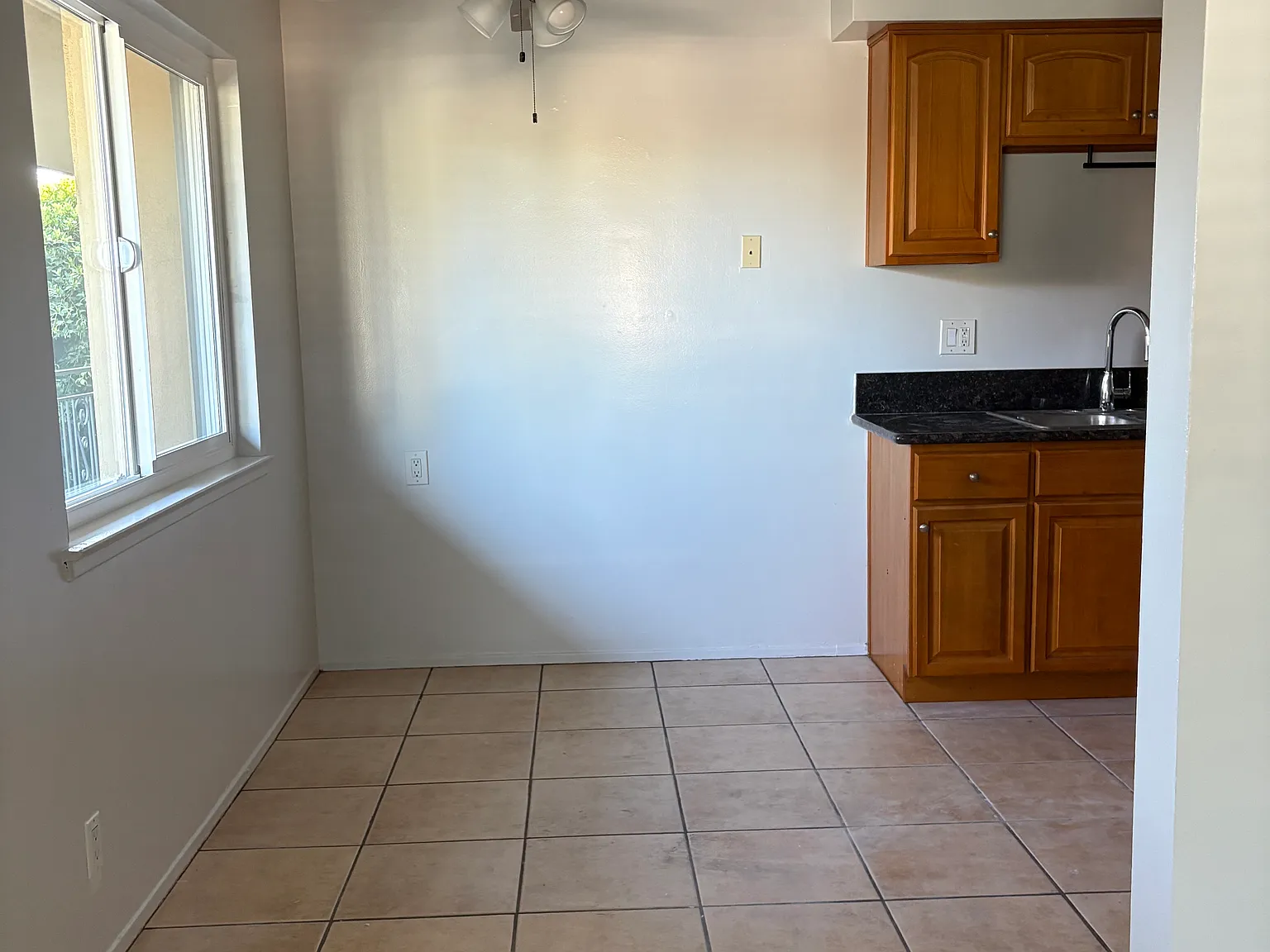 2 bed, 800 sqft, $2,350 — Photo 2