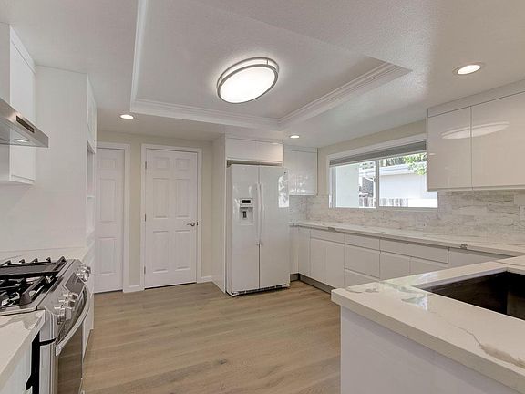 4th image of 909 Lurline Dr