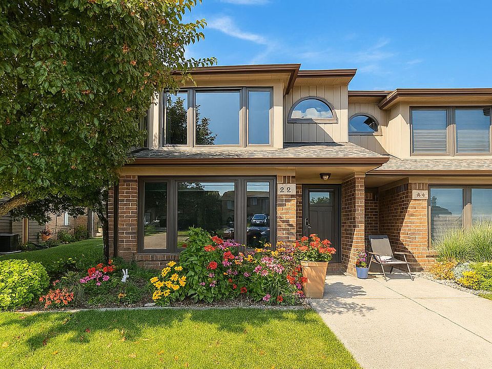 1st image of 222 Harbor Dr #78