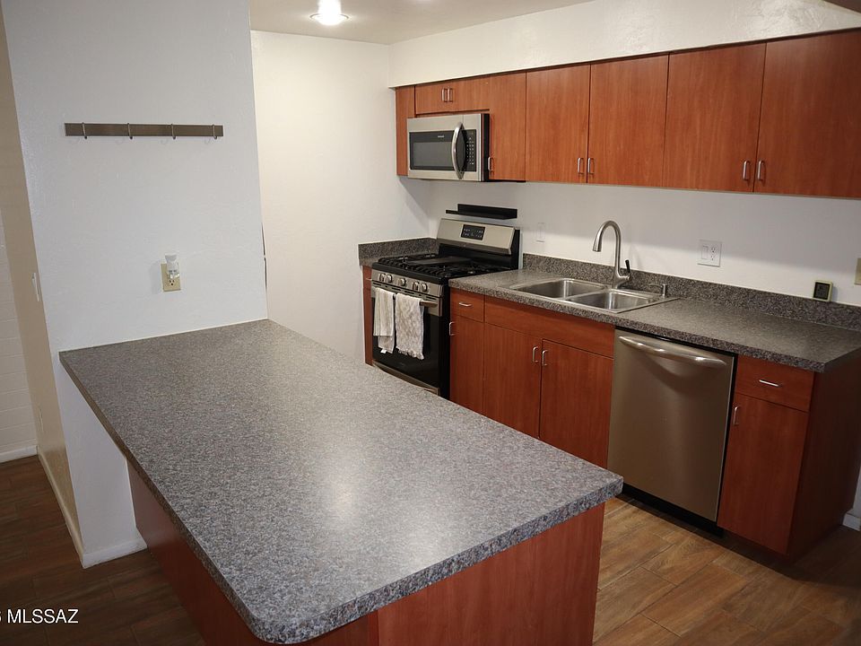 1st image of 2525 N Alvernon Way #F2