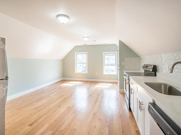 8 Martin St #3 — Photo 1