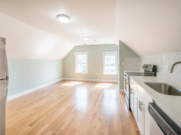 8 Martin St, Medford, MA