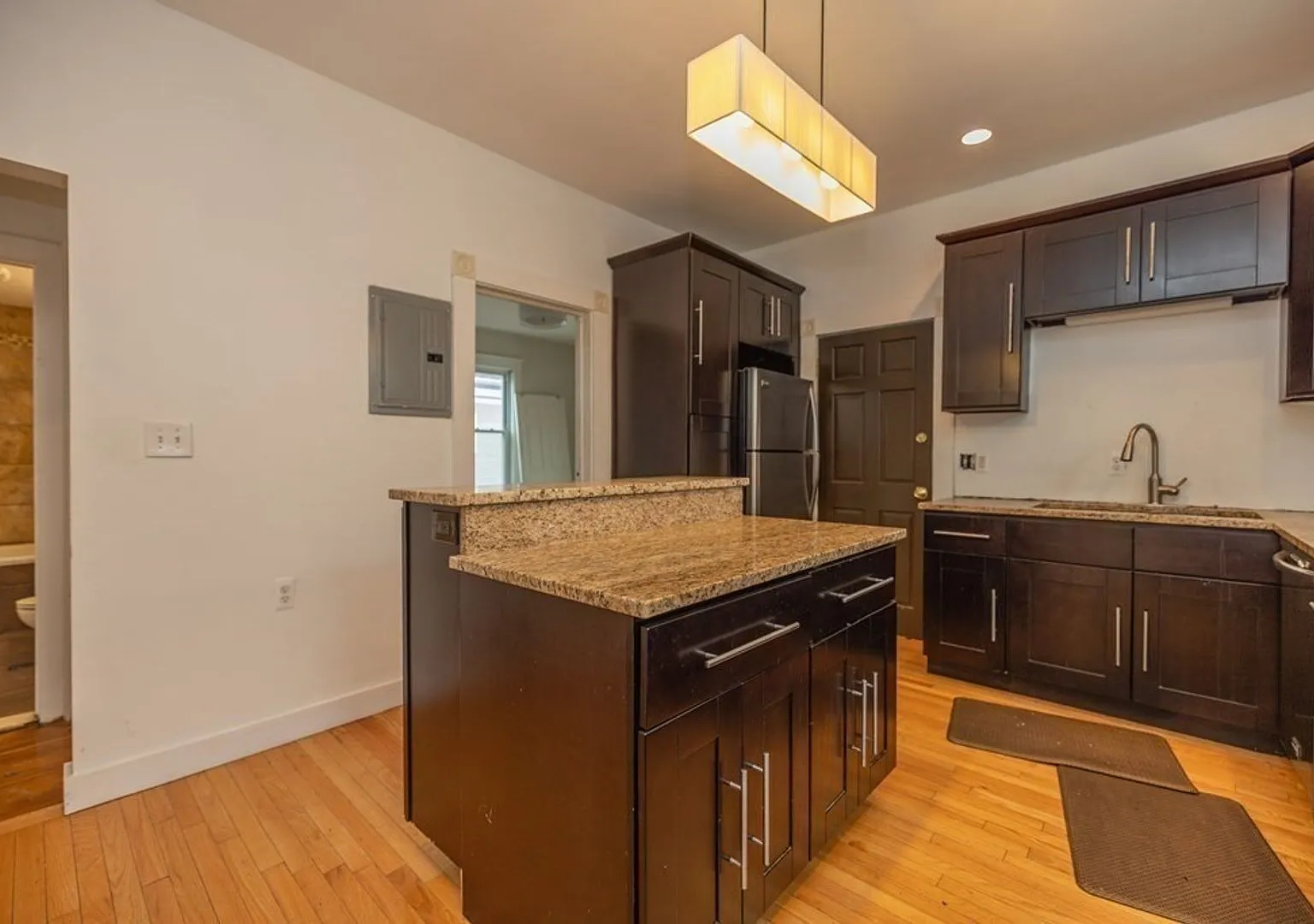 3 bed 1.5 bath in Cambridge... Recently Renovated — Photo 2